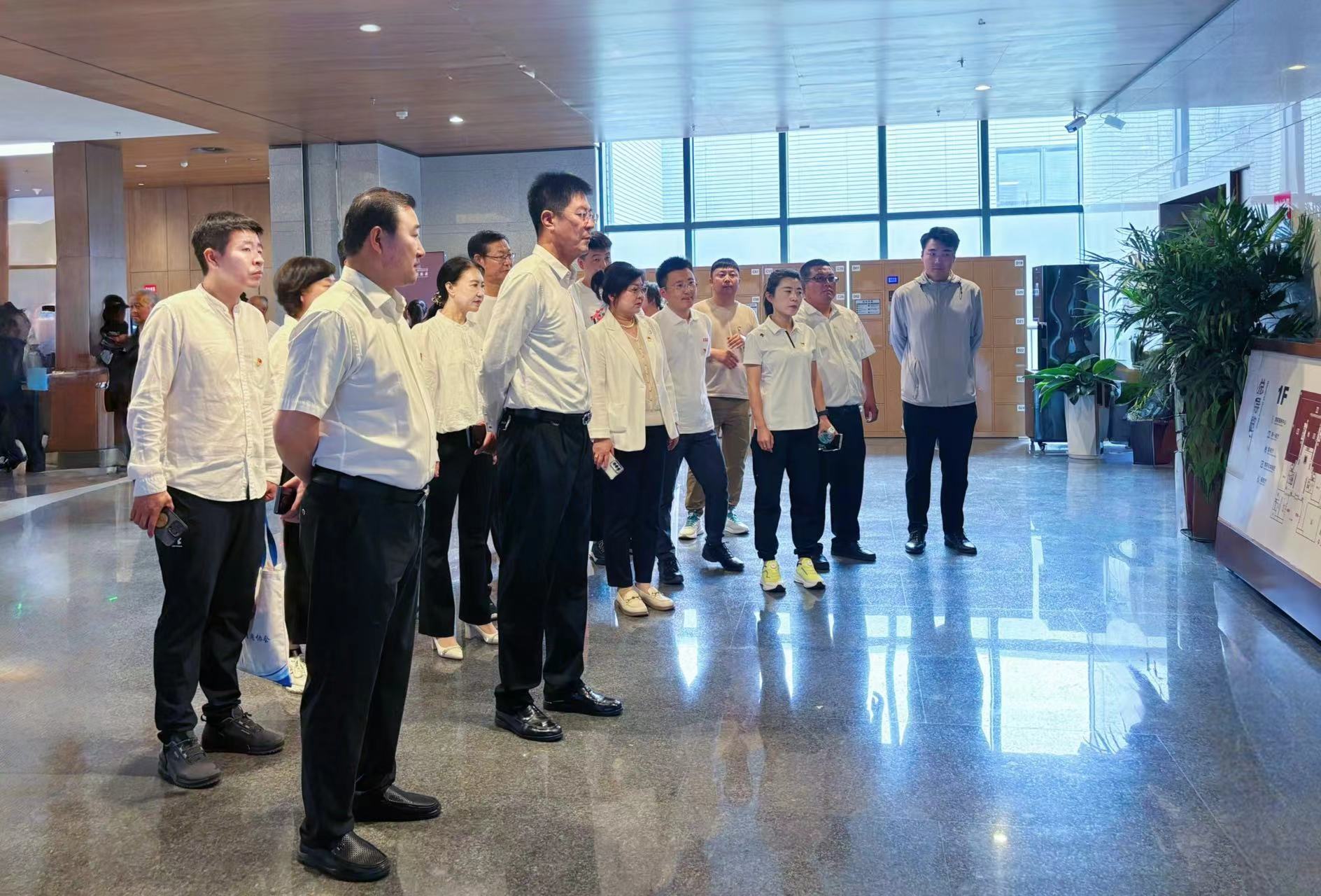 51028affad6408b100a65a69cc533f2