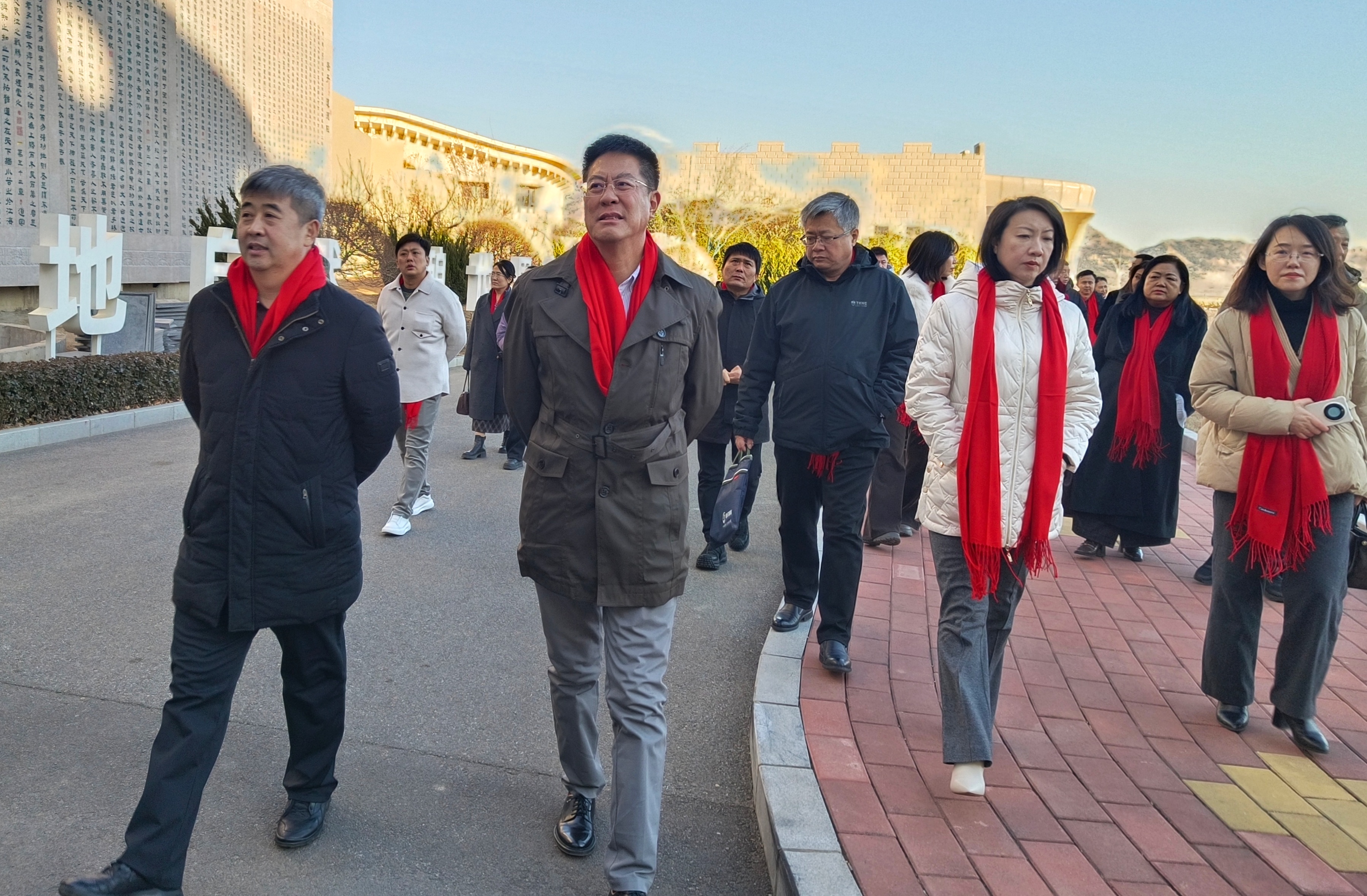 984c8d9a8f7cdd97fa6bdc96b2699b32_副本